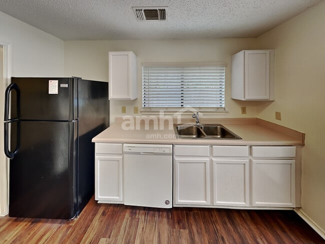 Photo - 8931 Kenton Briar