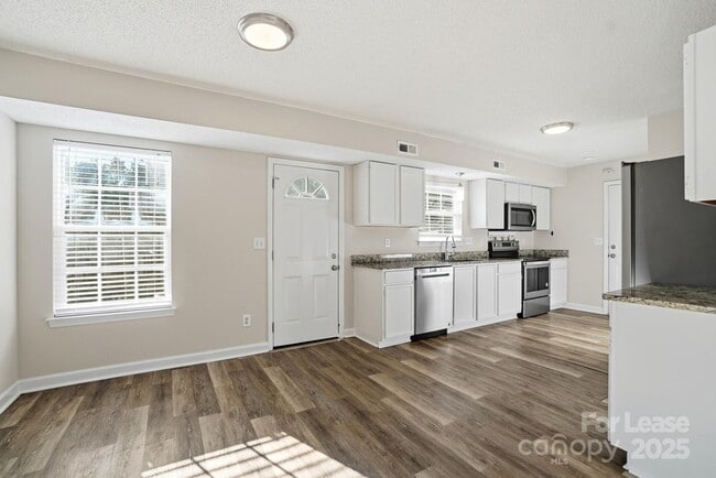 Photo - 2322 Pesca Ln