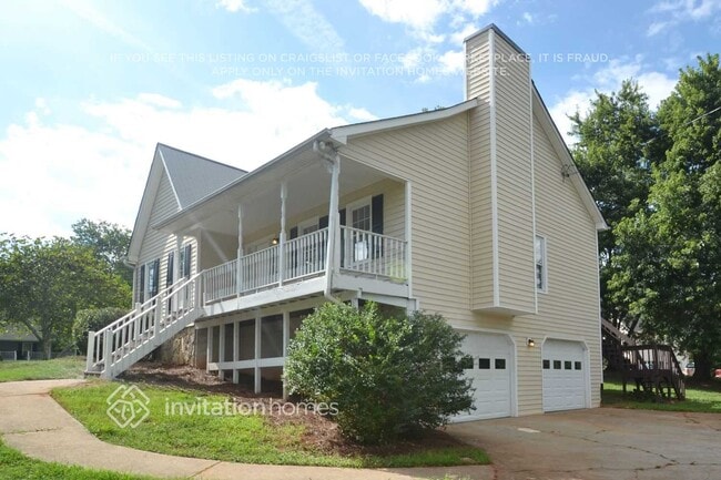 445 Raven Dr