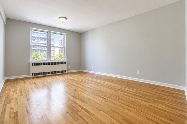 500 Kappock St Unit 7L