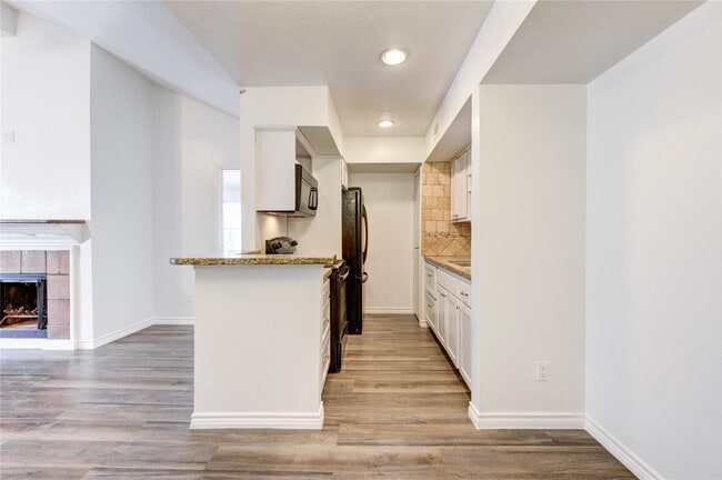 Photo - 10202 Forum Park Dr Unit 256