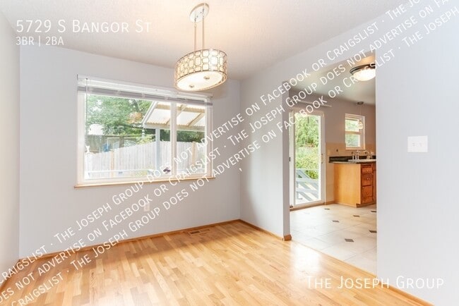 Photo - 5729 S Bangor St