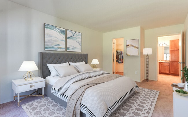 Photo - Coachman's Landing Apartments