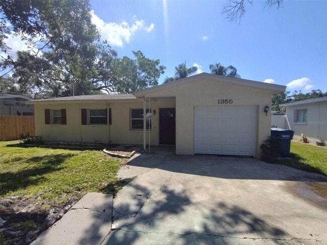 Building Photo - 1355 Davis Rd Rental