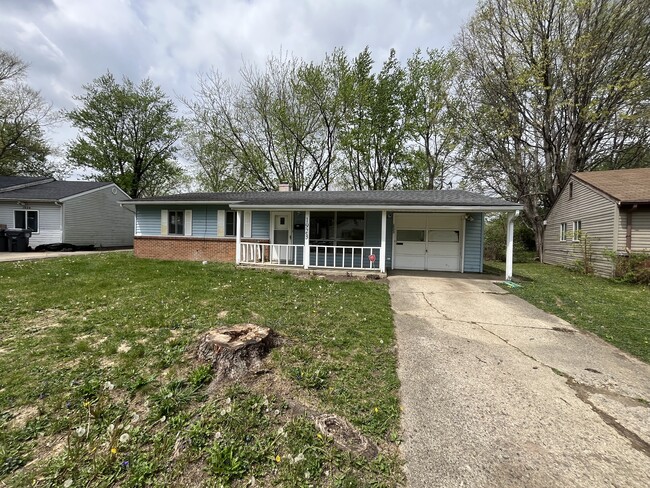 Building Photo - 1923 Beverly Ct