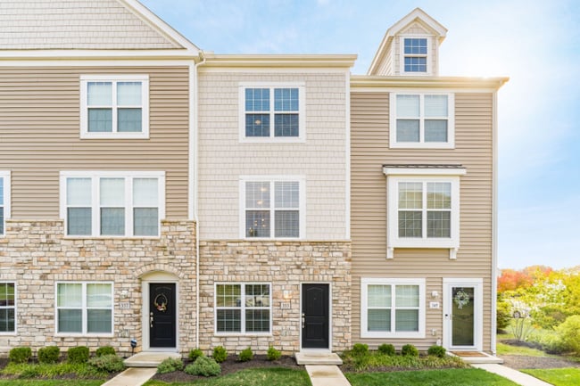 Photo - 353 Laurel Creek St