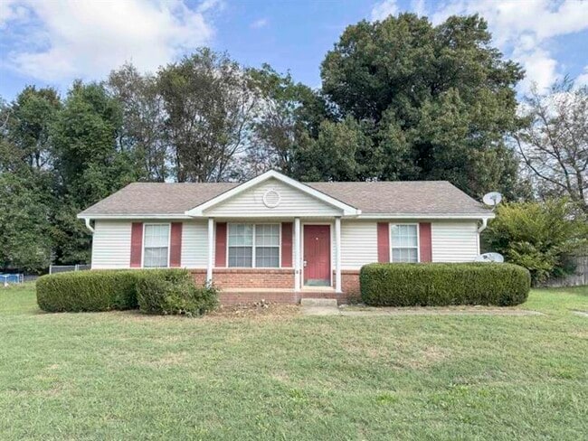 Photo - 581 Oakmont Dr