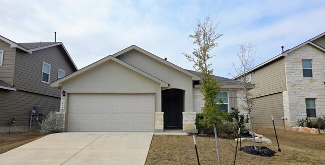 Building Photo - Bulverde, TX Copper Canyon Subdivision Amenities Galore!