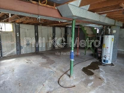 Building Photo - 1608 W 24th Terrace S Rental