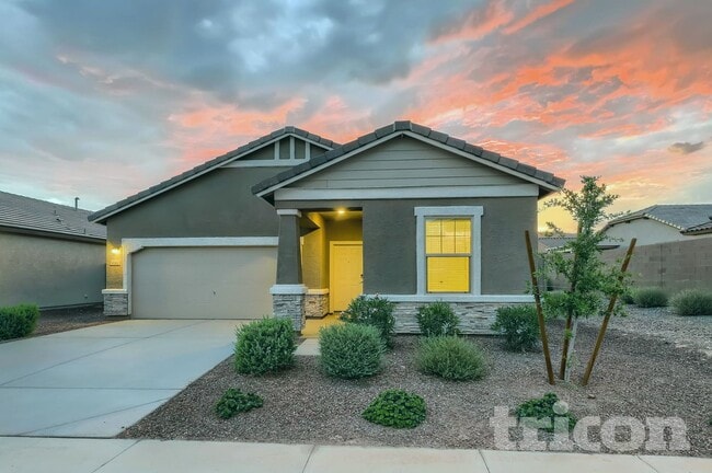 Photo - 5882 N 195th Dr
