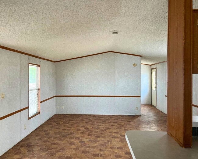 Photo - 3400 S 4th Ave