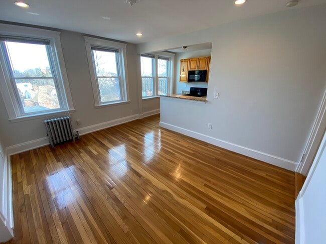 Building Photo - 258 Chestnut Hill Ave Rental