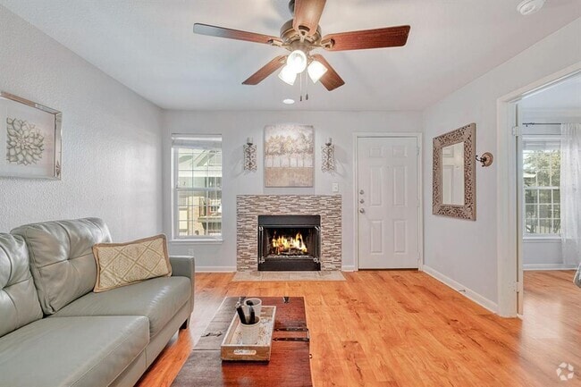 Building Photo - 7685 Northcross Dr Unit 126 Rental