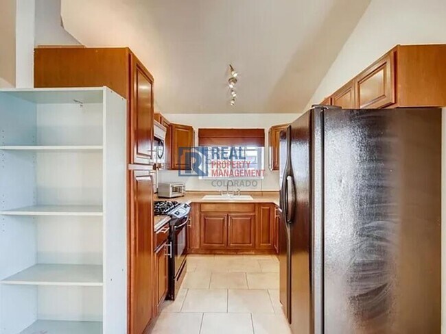 Photo - 2597 Fairplay St