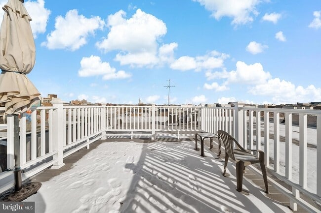 Photo - 443 Fairmount Ave