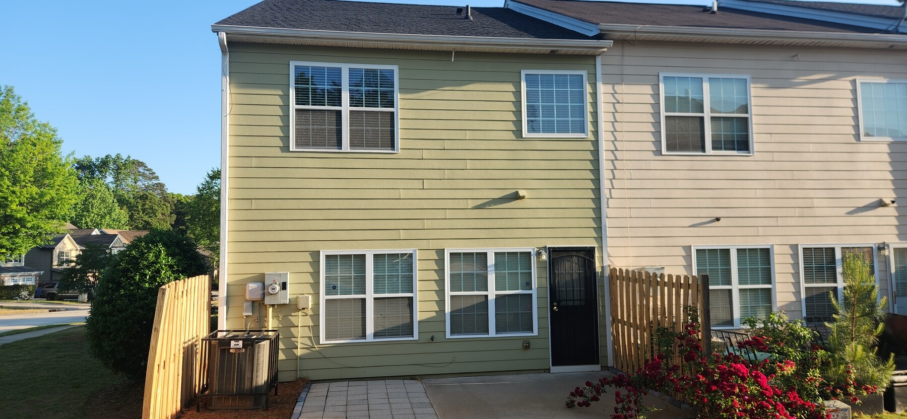 Photo - 7039 Chara Ln SW