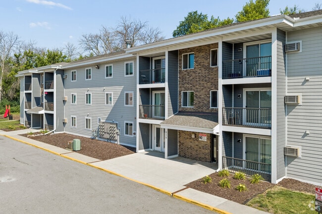 Photo - Coopers Court