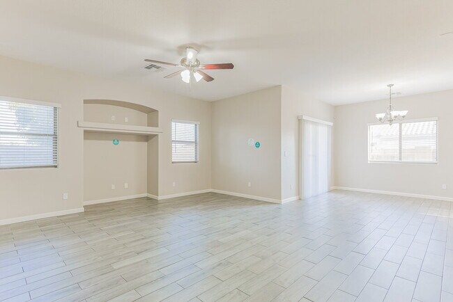 Photo - 326 N 103rd Pl