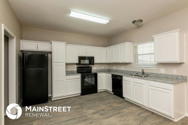 Photo - 208 Ridgeway Blvd