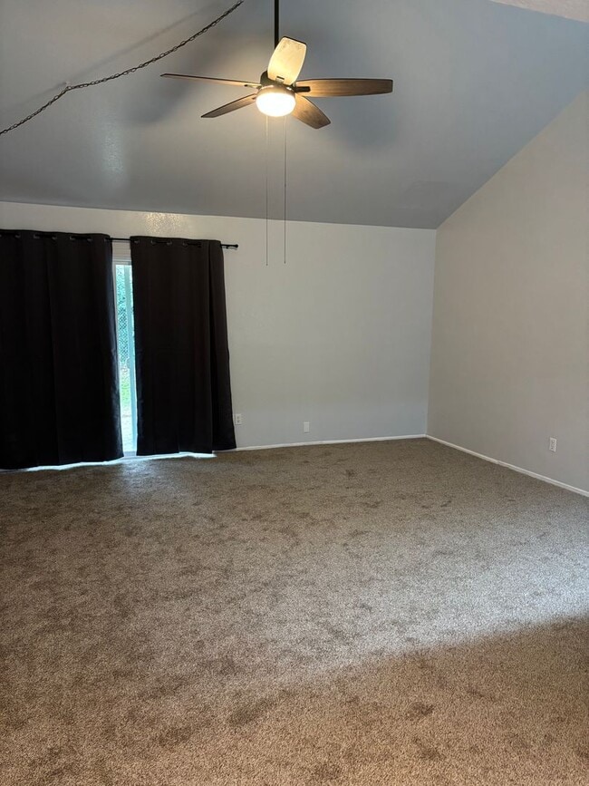 Photo - 3 B/R 2 BA Beautiful Home in Yuba City- AVAILABLE NOW!