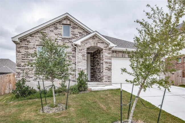 Photo - 525 Windom Way