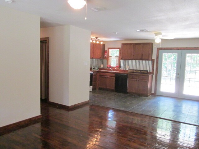 Photo - 4306 Walnut St