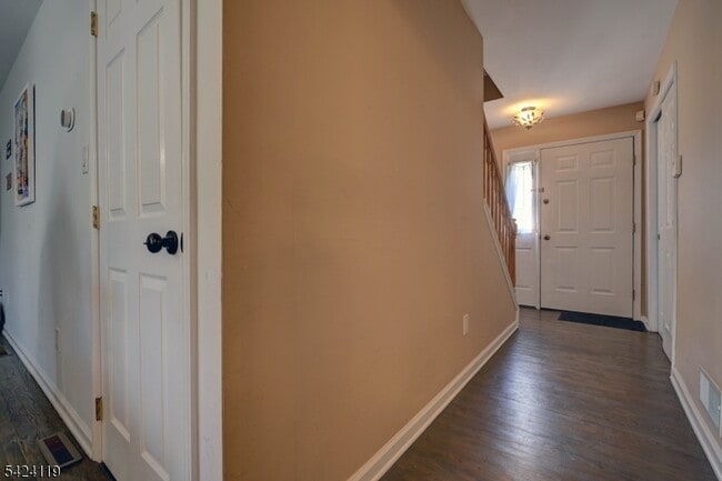 Photo - 31 Ashwood Ave