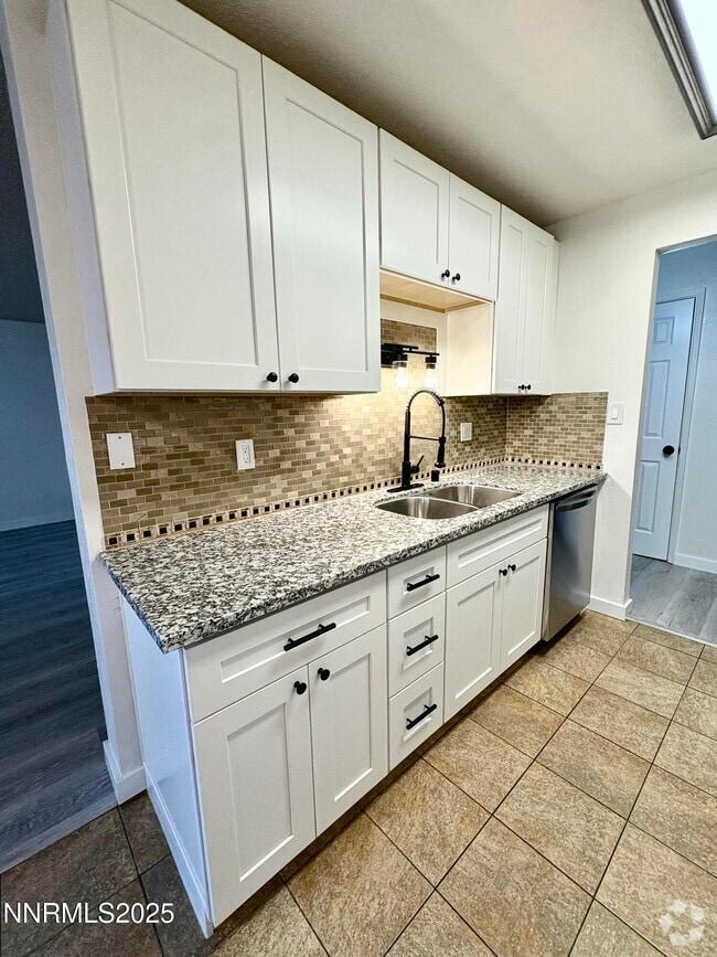 Building Photo - 3948 Clear Acre Ln Unit APT 261