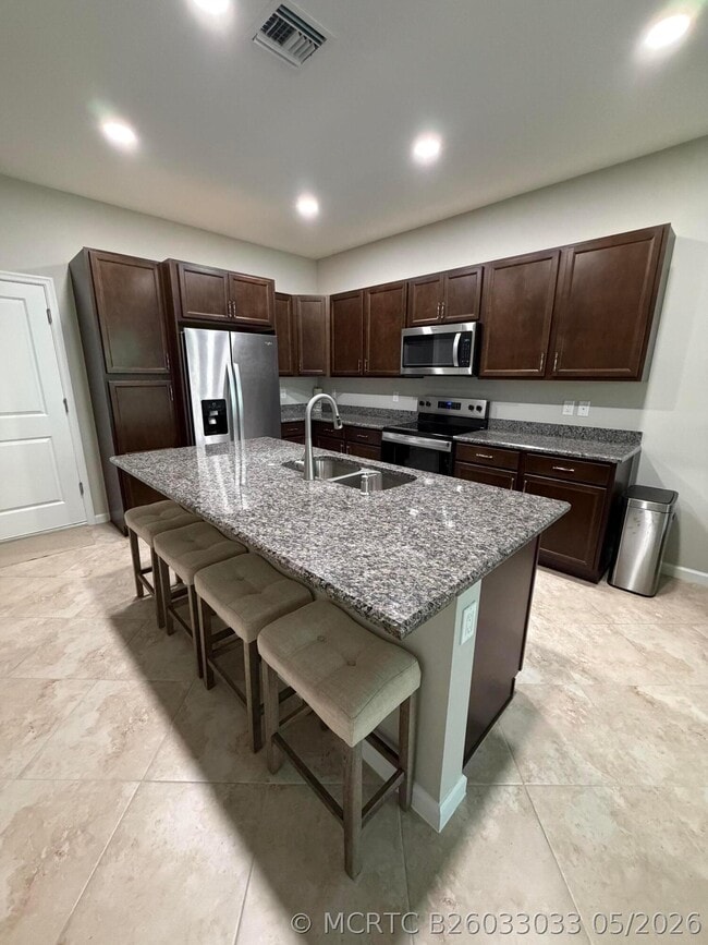4773 Longwood Lake Sq