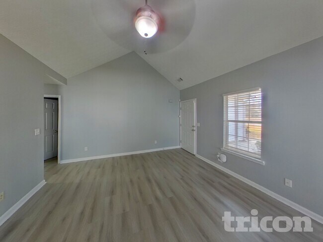 Photo - 210 Pebble Creek Dr