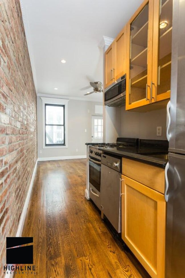 Photo - E 18TH ST. Unit 5D