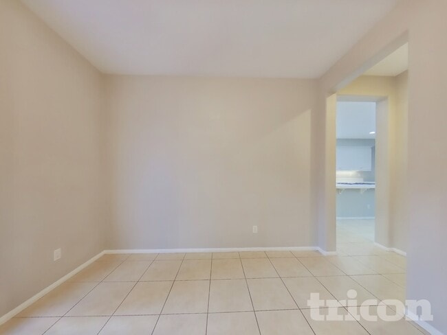 Photo - 307 Monument Pkwy