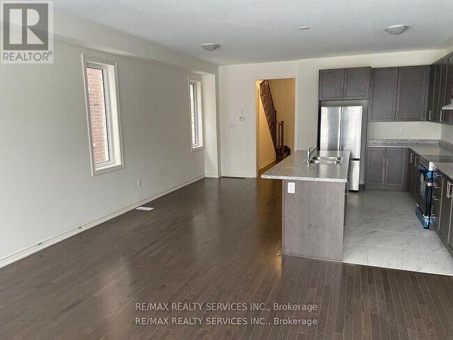 Photo - 130 Adventura Rd