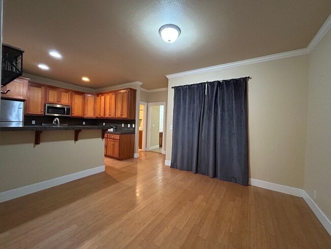 Photo - 2610 E 20th St