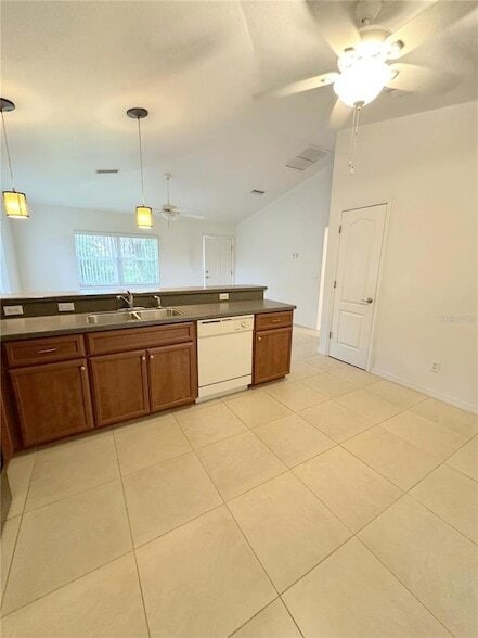 Photo - 199 Rotonda Blvd W