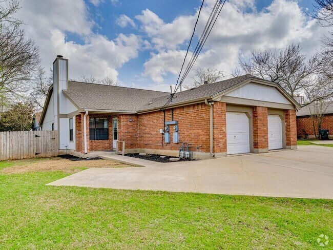 Building Photo - 208 Tamara Dr Rental