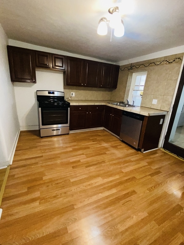 Photo - 837 S 8th Ave