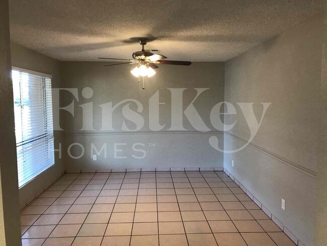 Photo - 7629 W Flower St