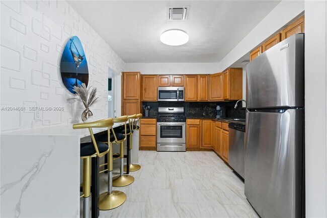 2125 N 14th Ct