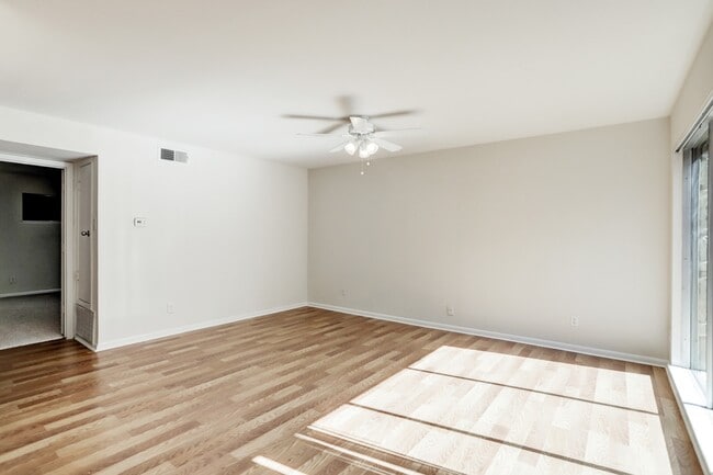 Photo - 229 Westmoreland St Unit 05