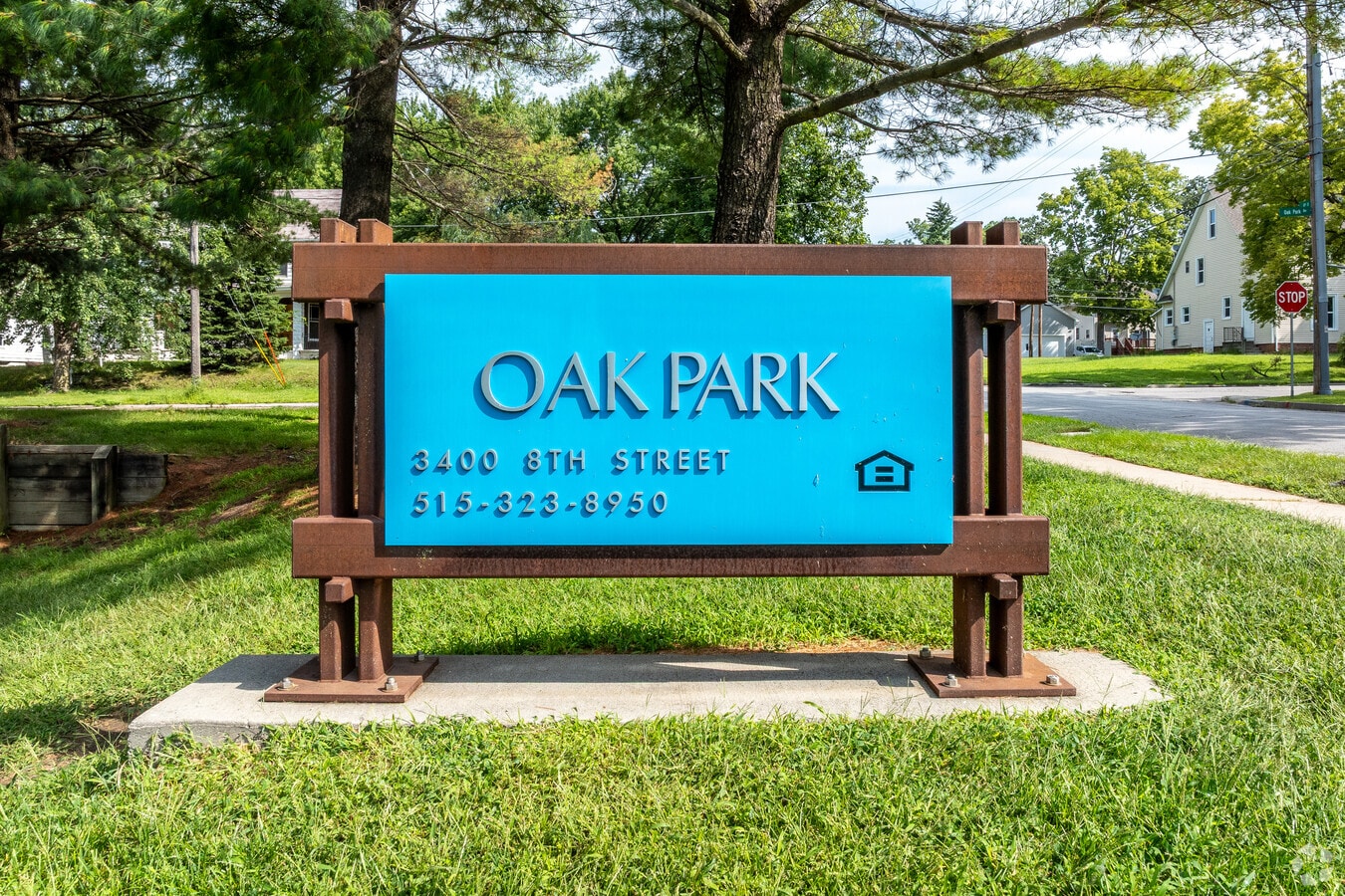 Photo - Oak Park Manor
