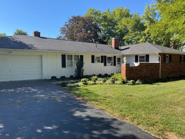 Building Photo - 3 Bedroom Ranch - Upper Arlington, OH