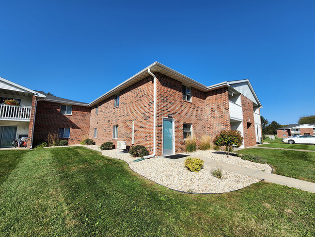Whispering Pines Apartments - Whispering Pines Apartments
