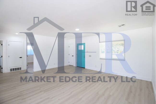 Photo - 4Bed/2Bath Home at Indian School/15th Ave! $399 MOVE-IN SPECIAL! Move-In Ready on 12/11/2025!