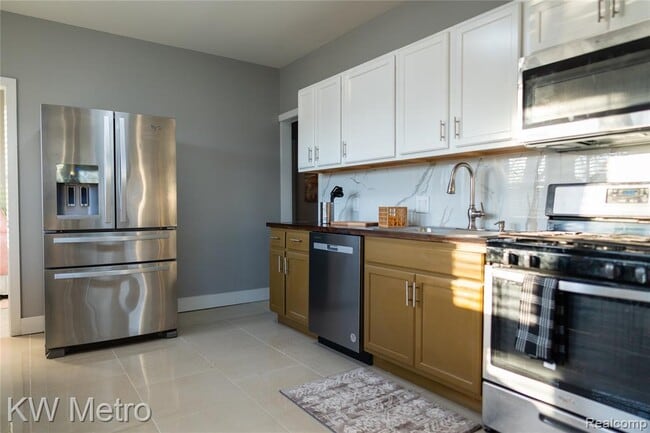 Photo - 1452 Collingwood St