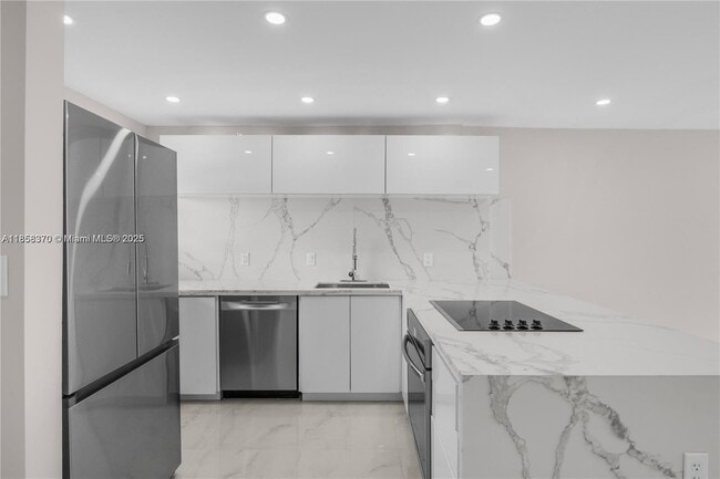 Photo - 1331 Lincoln Rd Unit 1302