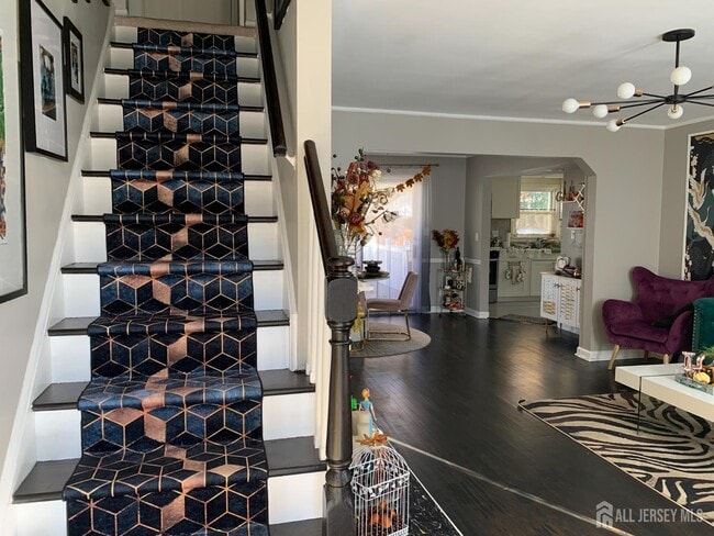 Photo - 523 Hory St