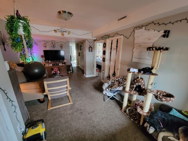 Photo - 820 W 4th St Unidad #2