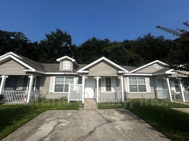 Photo - 8129 Heirloom Dr