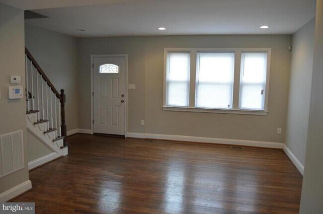 Photo - 316 Division Ave NE